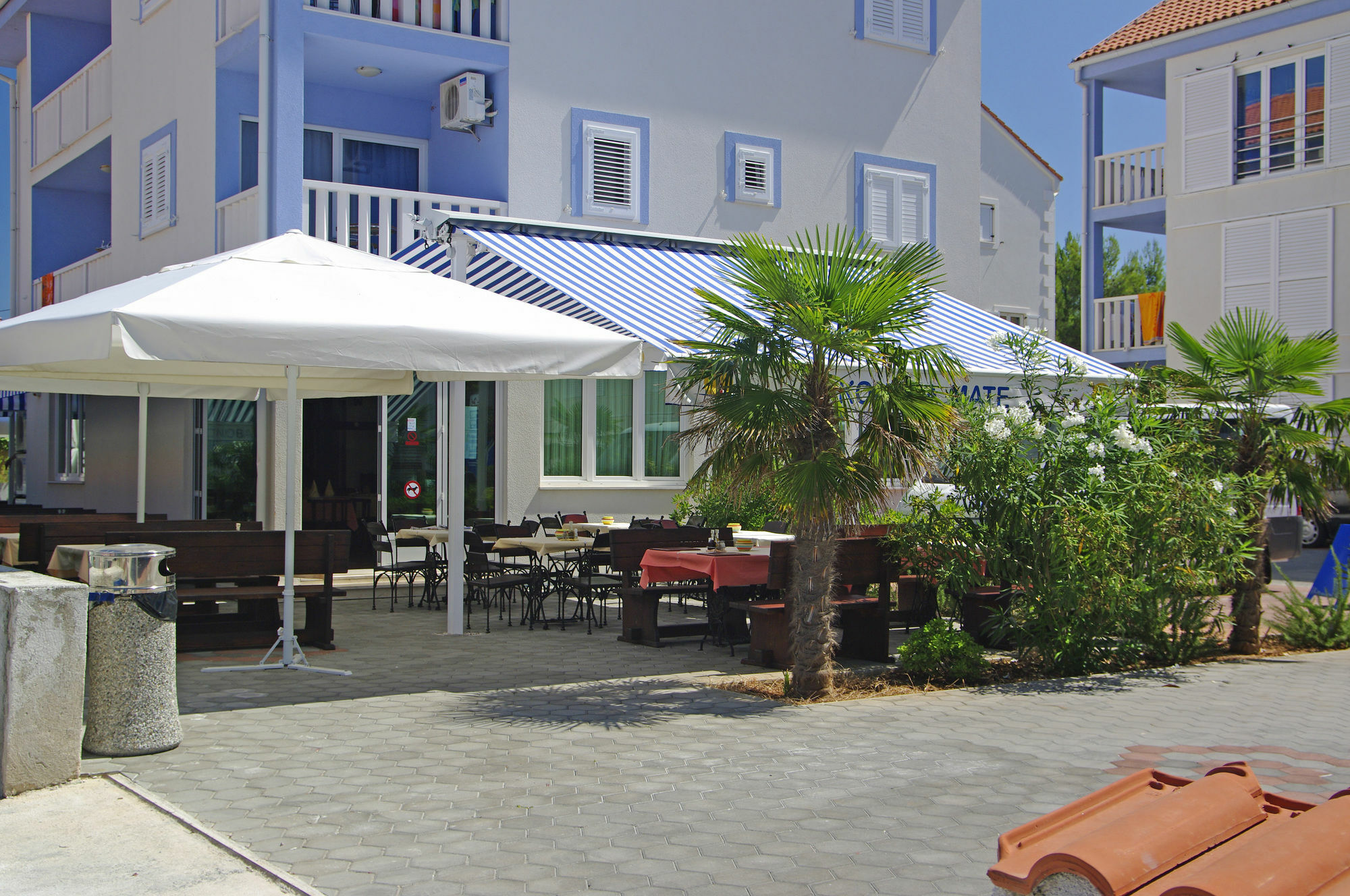Aparthotel Marina Gromela Mirce Zewnętrze zdjęcie